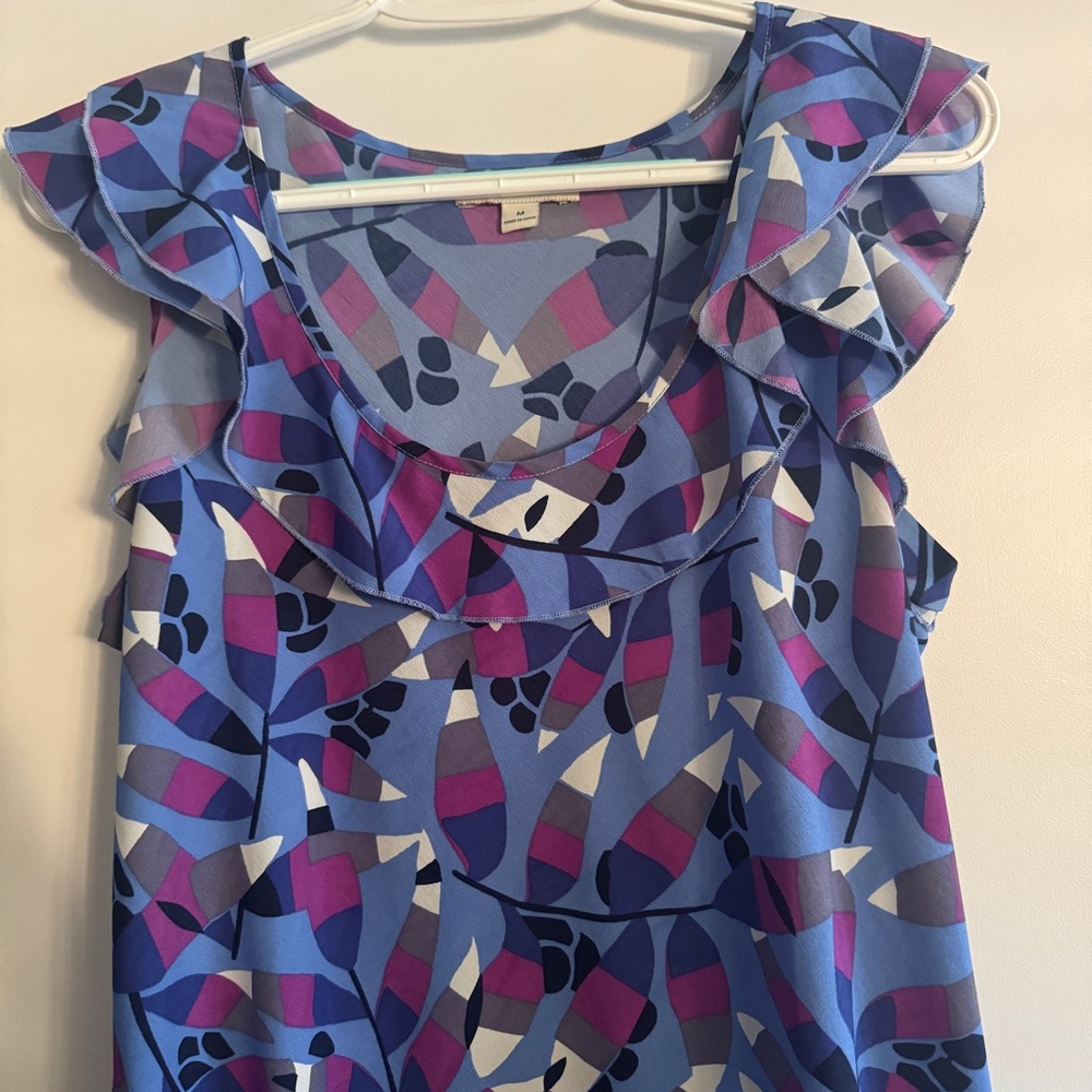 Banana Republic Factory Women’s Leaf Print Sleeveless Blouse